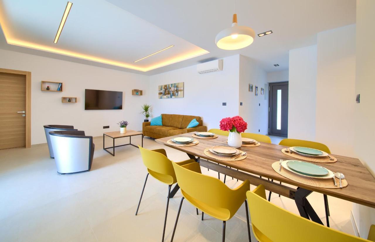 Unique Apartment With Private Pool Krk Town Exterior foto